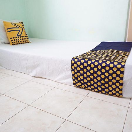 Spot On 93611 Kost Pak Suyatno Syariah 2 Ξενοδοχείο Ponorogo Εξωτερικό φωτογραφία