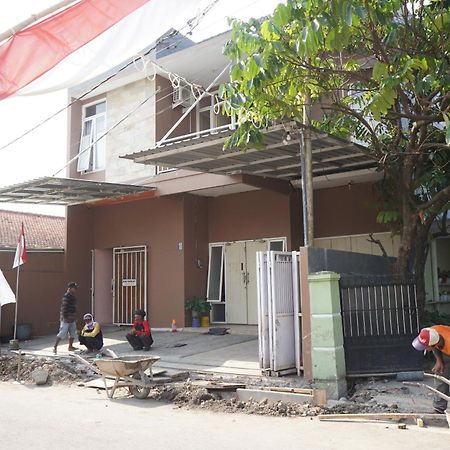Spot On 93611 Kost Pak Suyatno Syariah 2 Ξενοδοχείο Ponorogo Εξωτερικό φωτογραφία