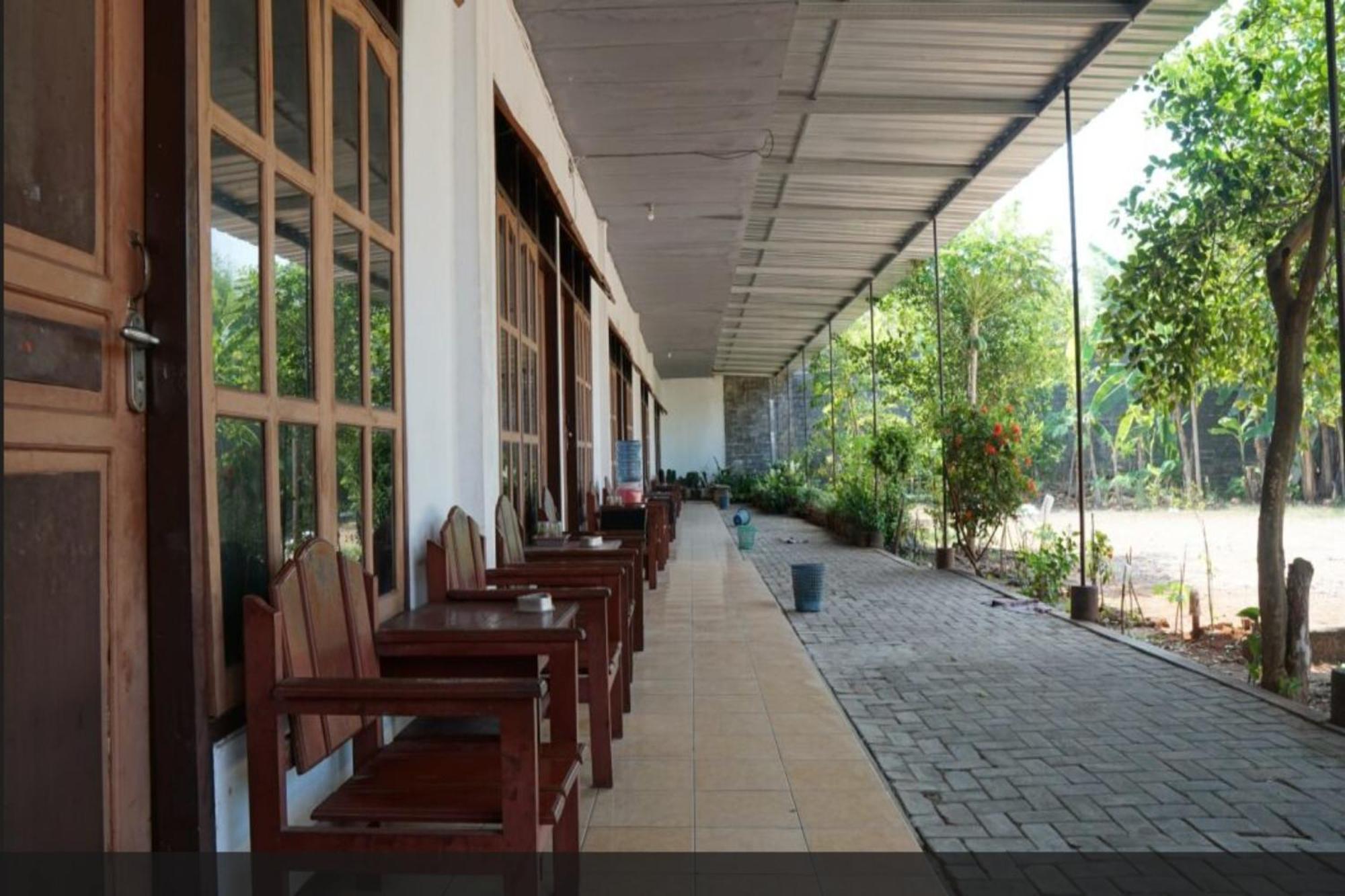 Spot On 93611 Kost Pak Suyatno Syariah 2 Ξενοδοχείο Ponorogo Εξωτερικό φωτογραφία