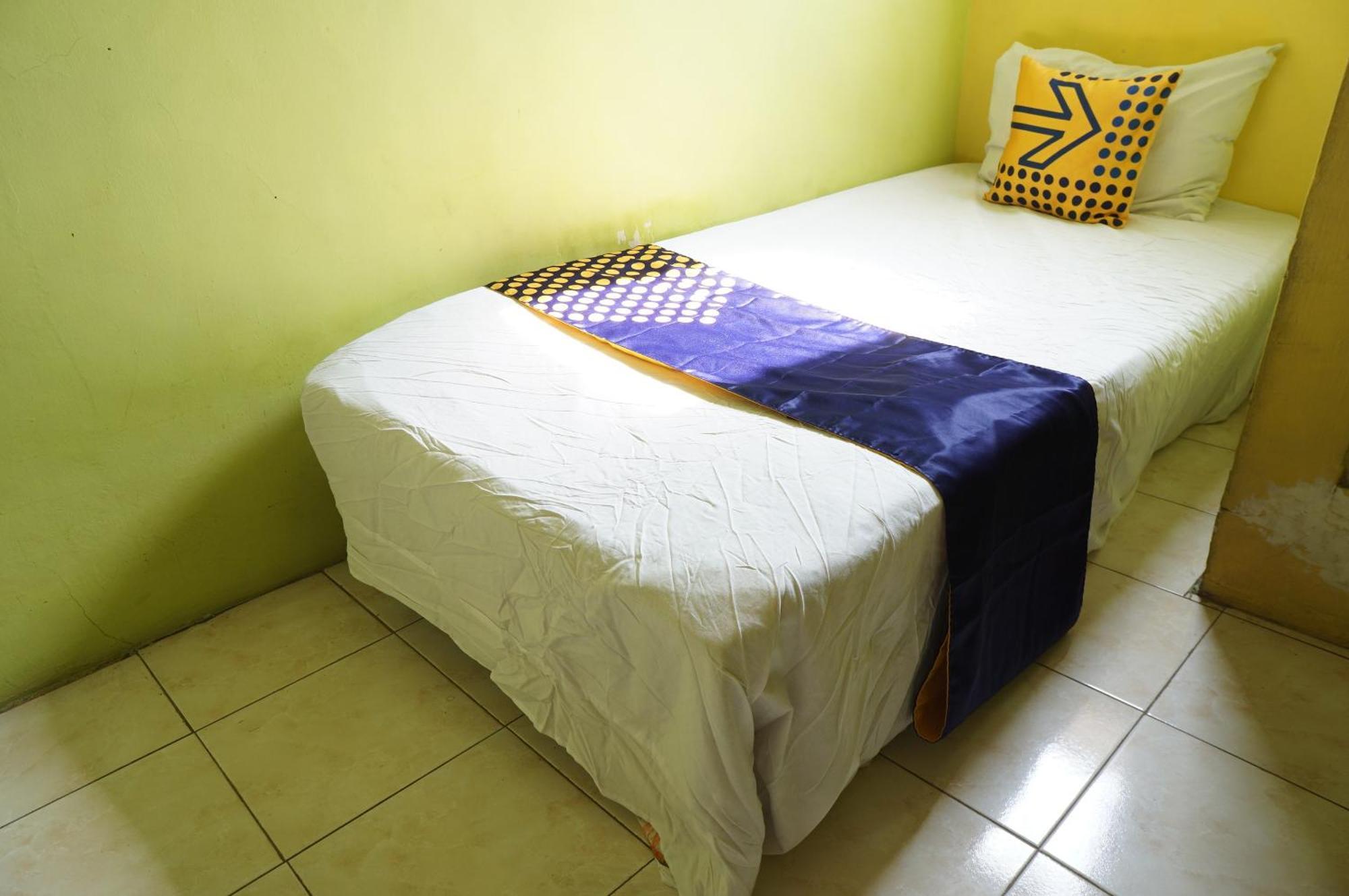 Spot On 93611 Kost Pak Suyatno Syariah 2 Ξενοδοχείο Ponorogo Εξωτερικό φωτογραφία